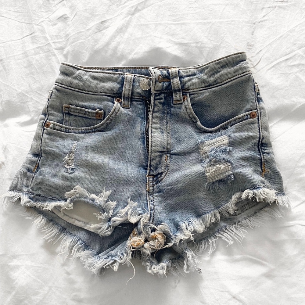 Ripped denim shorts